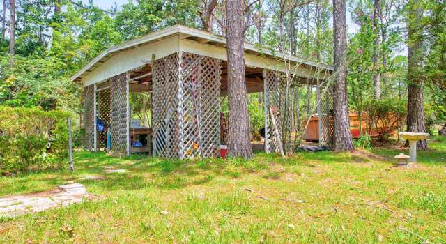 Photo of 309 E Mallard Creek Rd, Freeport, FL 32439