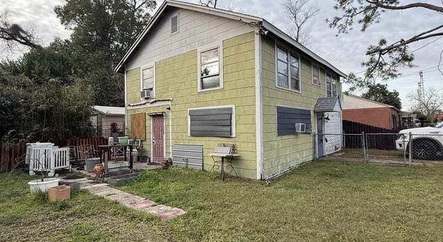 Property at 2001 N B St, Pensacola, FL 32501, 3 beds, 1 bath