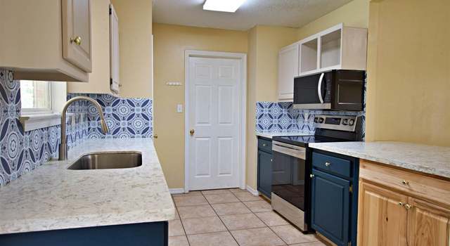 Photo of 4007 Lochmoor Dr, Pensacola, FL 32506