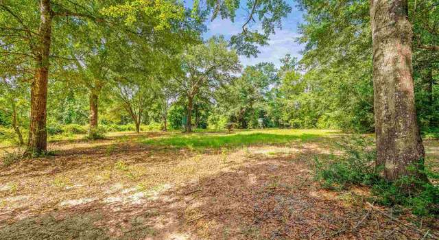 Photo of 6552 Emerald Forest Dr, Milton, FL 32570