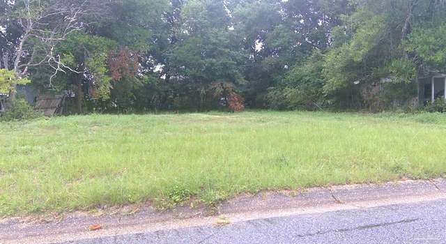Photo of 1014 W Webster Dr, Pensacola, FL 32505