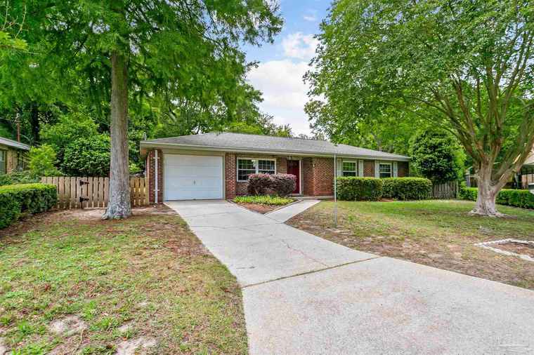 Photo of 2142 Atwood Dr Pensacola, FL 32514