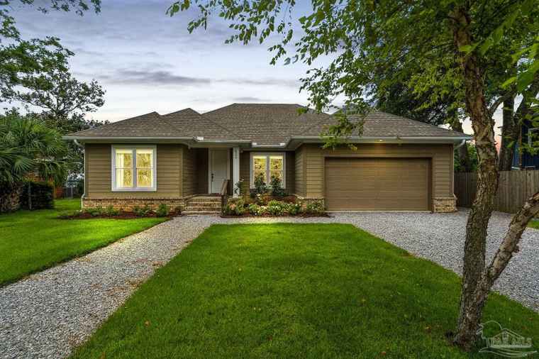 Photo of 825 Bay Blvd Pensacola, FL 32503