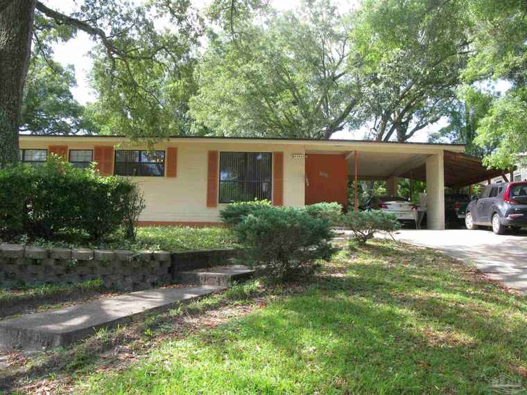 Photo of 4929 Springhill Dr Pensacola, FL 32503