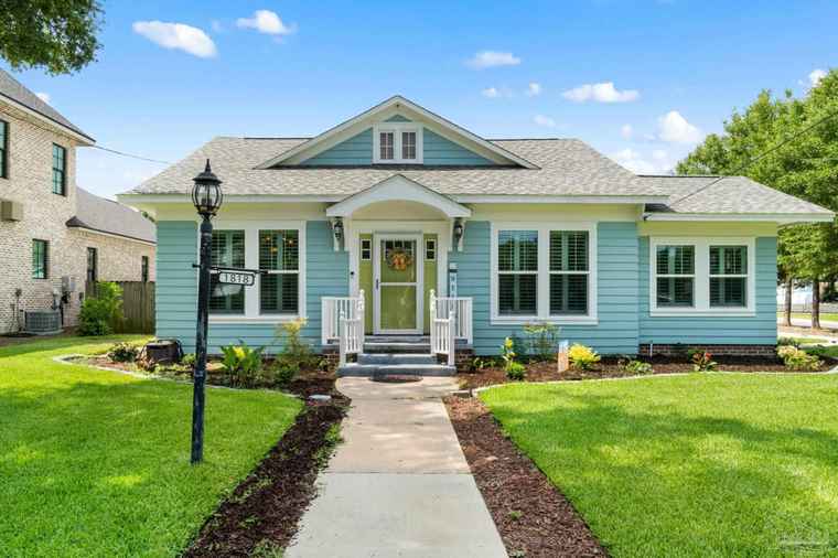 Photo of 1818 E Lakeview Ave Pensacola, FL 32503