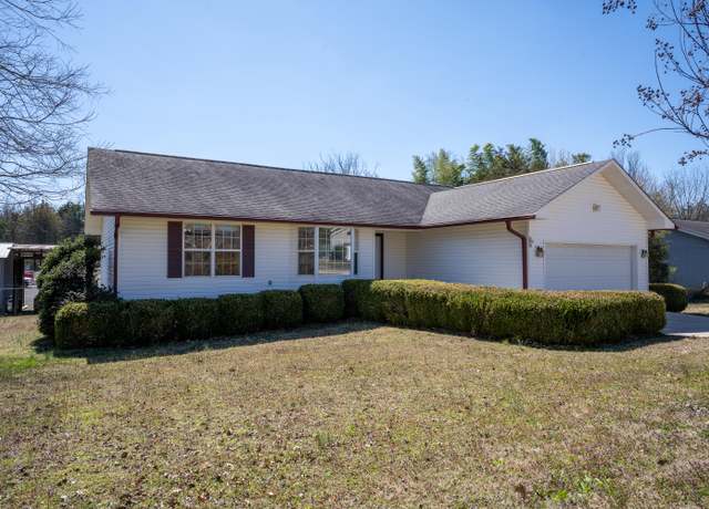 Property at 204 Melissa Dr, Trenton, GA 30752, 3 beds, 2 baths