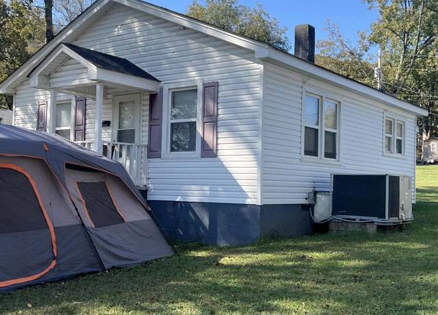 Property at 306 Walnut Ave, South Pittsburg, TN 37380, 2 beds, 1 bath