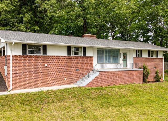 Property at 3818 Granada Dr, Chattanooga, TN 37411, 3 beds, 2 baths
