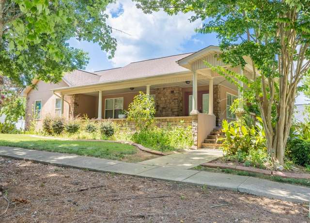 Property at 324 Avenue Of The Oaks, Rock Spring, GA 30739, 3 beds, 2.5 baths