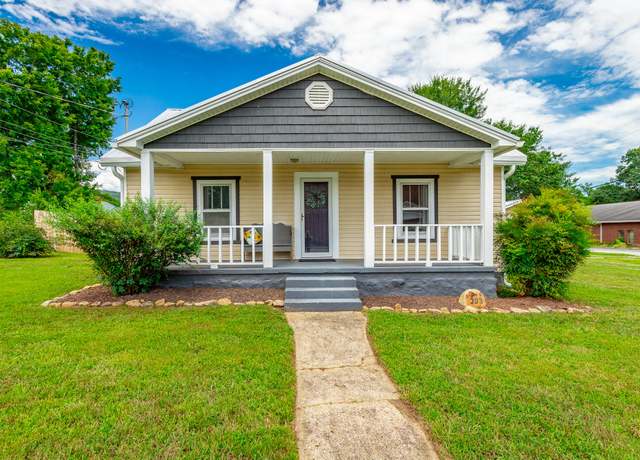 Property at 303 Depot St, Soddy Daisy, TN 37379, 2 beds, 1.5 baths
