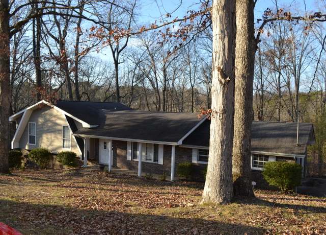Property at 457 Hickory Cir, Ringgold, GA 30736, 3 beds, 2 baths