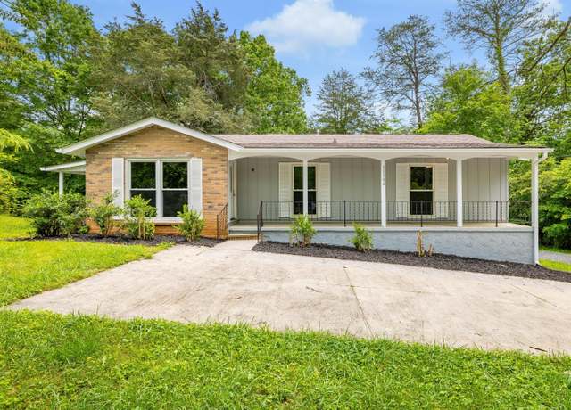 Property at 11306 Hixson Pike, Soddy Daisy, TN 37379, 3 beds, 2 baths