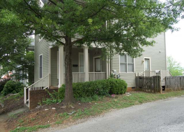 Property at 808 Fairview Ave, Chattanooga, TN 37403, 3 beds, 2 baths