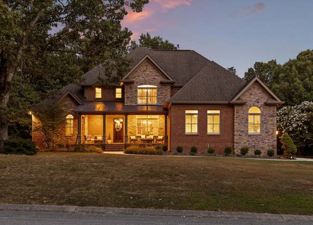 Property at 2506 Bristlecone Ln, Signal Mountain, TN 37377, 6 beds, 4.5 baths