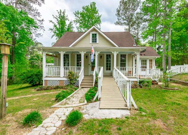 Property at 139 Dickson Rd, Ringgold, GA 30736, 3 beds, 2.5 baths
