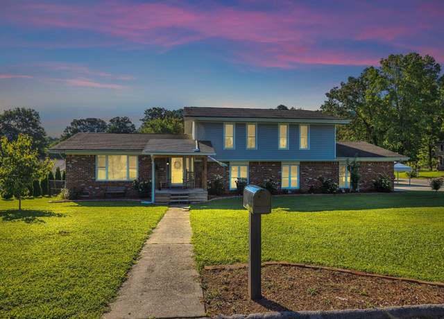 Property at 1000 Canterbury Rd, Chattanooga, TN 37421, 4 beds, 3 baths
