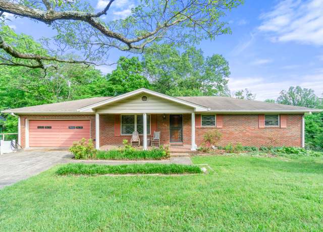 Property at 218 Alpine Dr, Rossville, GA 30741, 3 beds, 2 baths