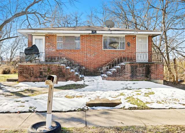 Property at 2306 E 14th St St, Chattanooga, TN 37404, 4 beds, 2 baths