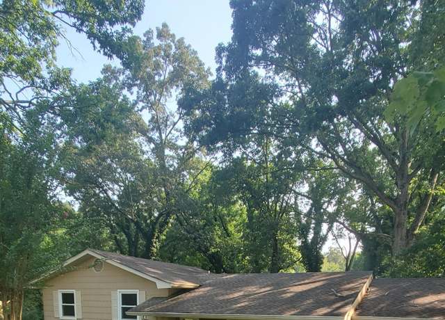 Property at 1603 Lisa Lynn Dr, Hixson, TN 37343, 3 beds, 2.5 baths