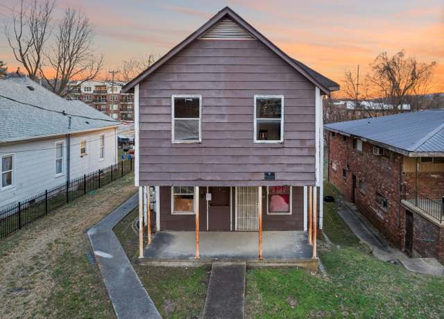 Property at 2312 E 14th St St, Chattanooga, TN 37404, 6 beds, 3 baths