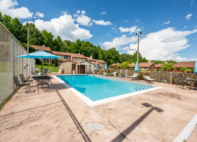 Property at 2214 Mount Haven Dr, Dalton, GA 30720, 3 beds, 2.5 baths
