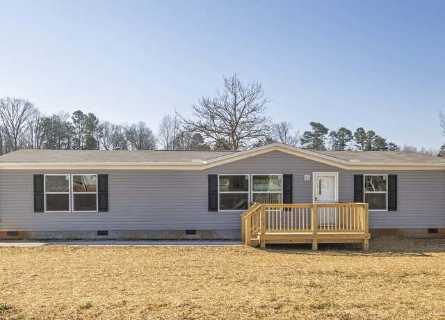 Property at 166 Meadow Lawn Dr, Englewood, TN 37329, 3 beds, 2 baths