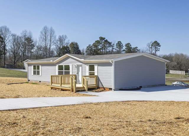 Property at 176 Meadow Lawn Dr, Englewood, TN 37329, 2 beds, 2 baths