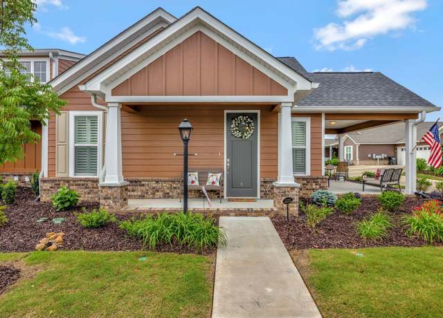 Property at 337 Pacer Ln #4, Dalton, GA 30721, 2 beds, 2.5 baths