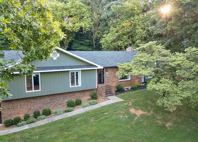 Property at 1744 Colonial Shores Dr, Hixson, TN 37343, 3 beds, 3 baths