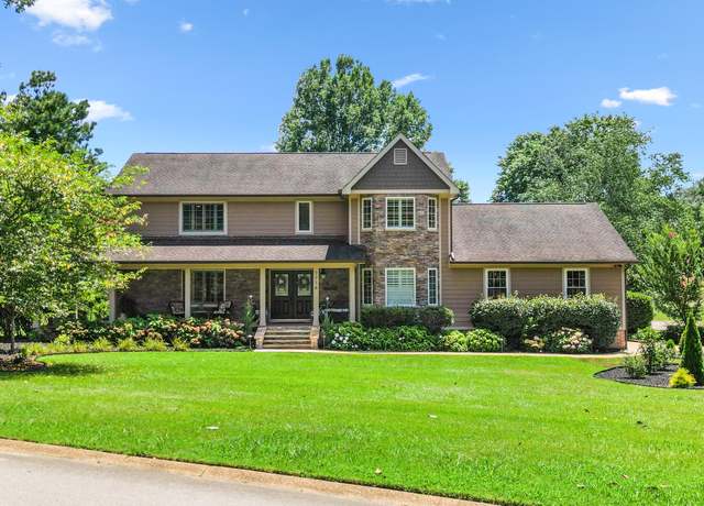 Property at 7716 Diamondhead Dr, Ooltewah, TN 37363, 3 beds, 2.5 baths
