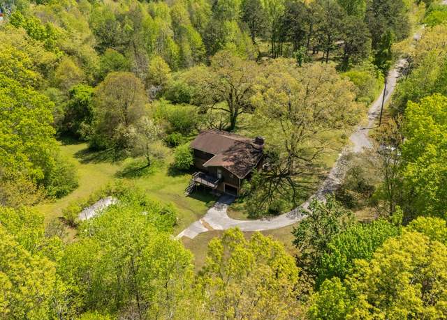 Property at 401 Laymons Rd, Hixson, TN 37343, 4 beds, 3 baths