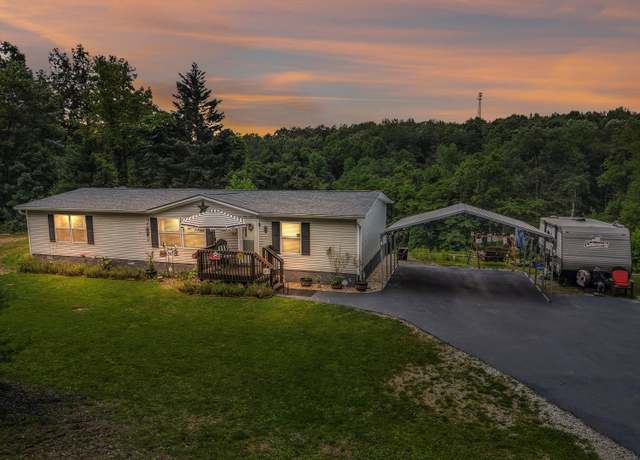 Property at 9885 Lovell Rd, Soddy Daisy, TN 37379, 3 beds, 2 baths