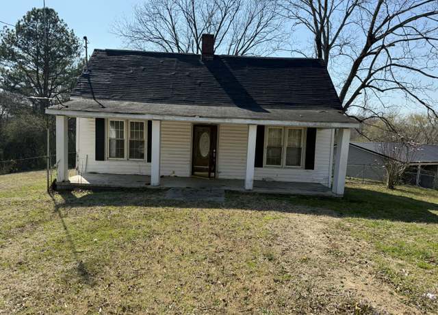 Property at 911 N Chattanooga St, Lafayette, GA 30728, 3 beds, 1.5 baths