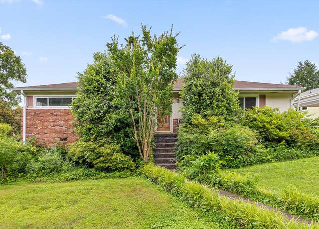 Property at 3944 Azalean Dr, Chattanooga, TN 37415, 3 beds, 2.5 baths