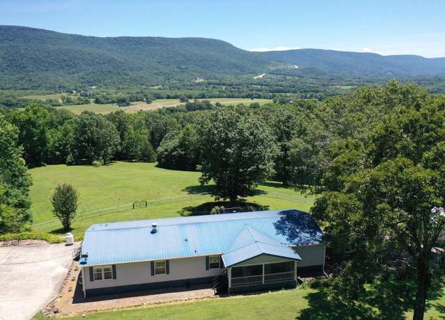 Property at 371 Lumina Ln, Dunlap, TN 37327, 4 beds, 3 baths