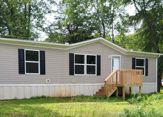 Property at 1918 Spradling Rd, Soddy Daisy, TN 37379, 3 beds, 2 baths