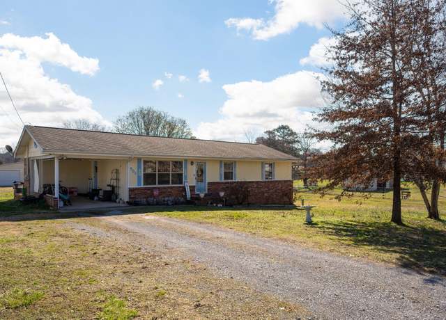 Property at 905 Diamond Cir, Lafayette, GA 30728, 3 beds, 2 baths