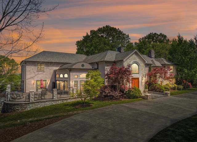 Property at 1511 Carroll Ln, Chattanooga, TN 37405, 5 beds, 5 baths