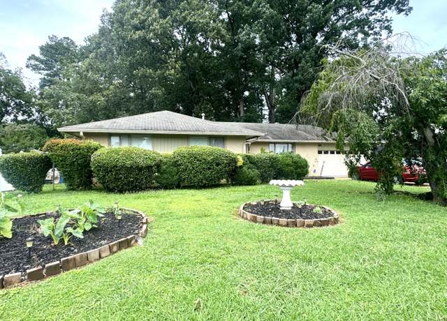 Property at 1339 Woodmore Ln, Chattanooga, TN 37411, 3 beds, 2 baths