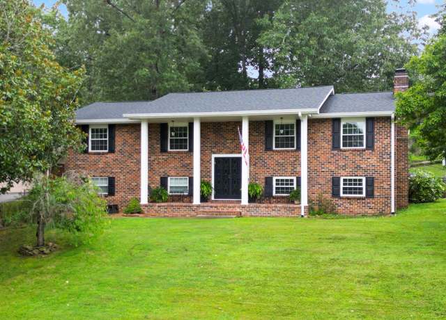 Property at 3900 N Mission Oaks Dr, Chattanooga, TN 37412, 4 beds, 3 baths