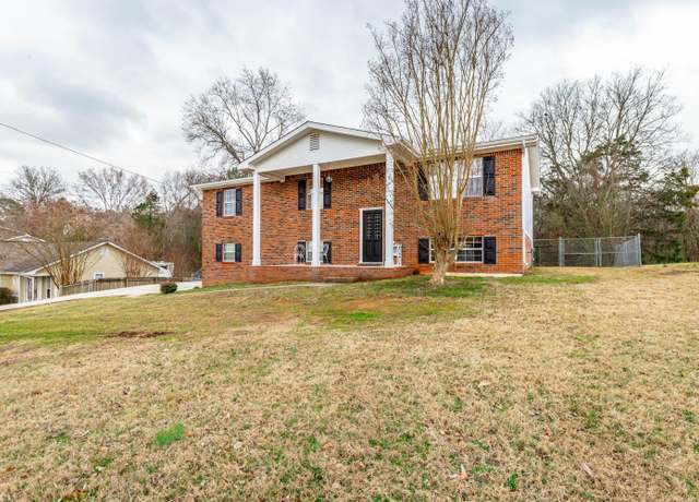 Property at 713 Lee Dr, Ringgold, GA 30736, 3 beds, 2 baths