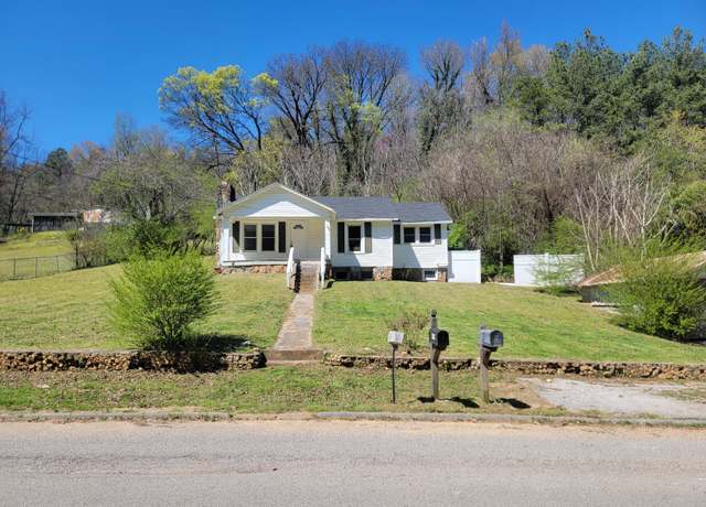 Property at 215 Glendale Dr, Chattanooga, TN 37405, 2 beds, 1 bath