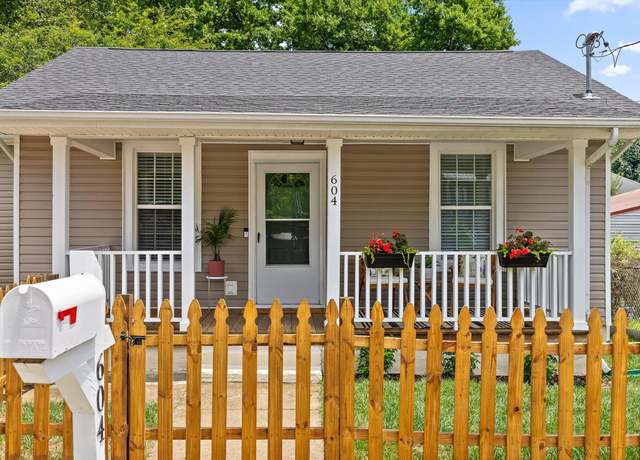 Property at 604 Snow St, Chattanooga, TN 37405, 3 beds, 2.5 baths