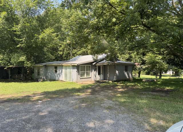 Property at 5008 52 Alt Hwy, Chatsworth, GA 30705, 3 beds, 1 bath
