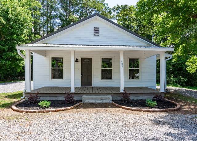 Property at 409 Hall St, La Fayette, GA 30728, 2 beds, 1 bath