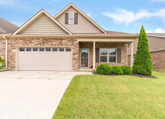 Property at 17 Southshore Dr, Fort Oglethorpe, GA 30742, 2 beds, 2 baths