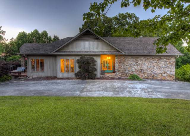 Property at 401 Pine Bluff Dr, Chattanooga, TN 37412, 3 beds, 3 baths