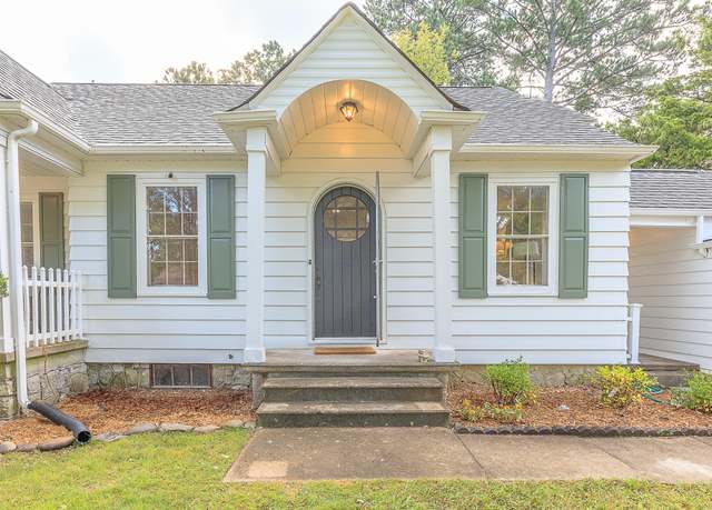 Property at 104 S St. Marks Ave, Chattanooga, TN 37411, 4 beds, 2 baths