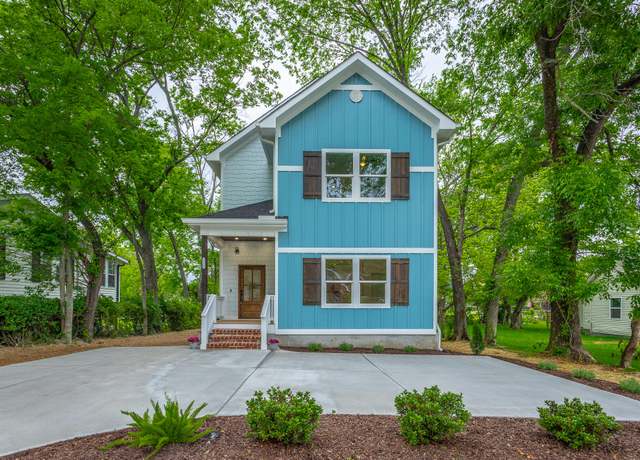 Property at 2111 Ivy St, Chattanooga, TN 37404, 4 beds, 3.5 baths