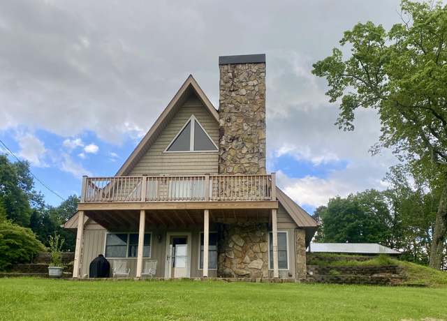 Property at 431 Benton Ln, Soddy Daisy, TN 37379, 3 beds, 2 baths